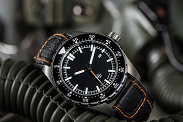 深圳万国腕表换原装电池